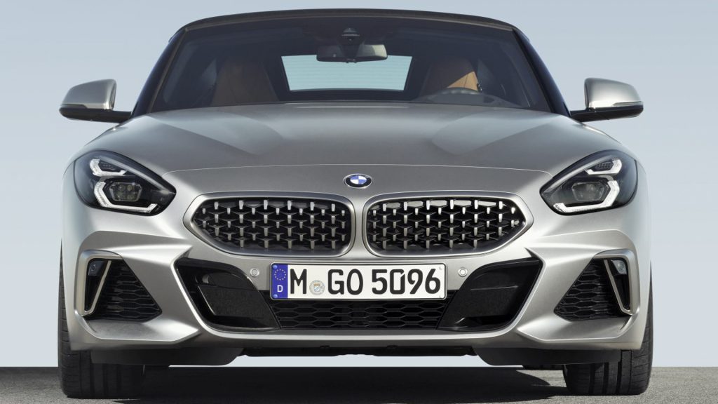 A Brooklyn Beckham realmente le gusta el nuevo BMW Z4