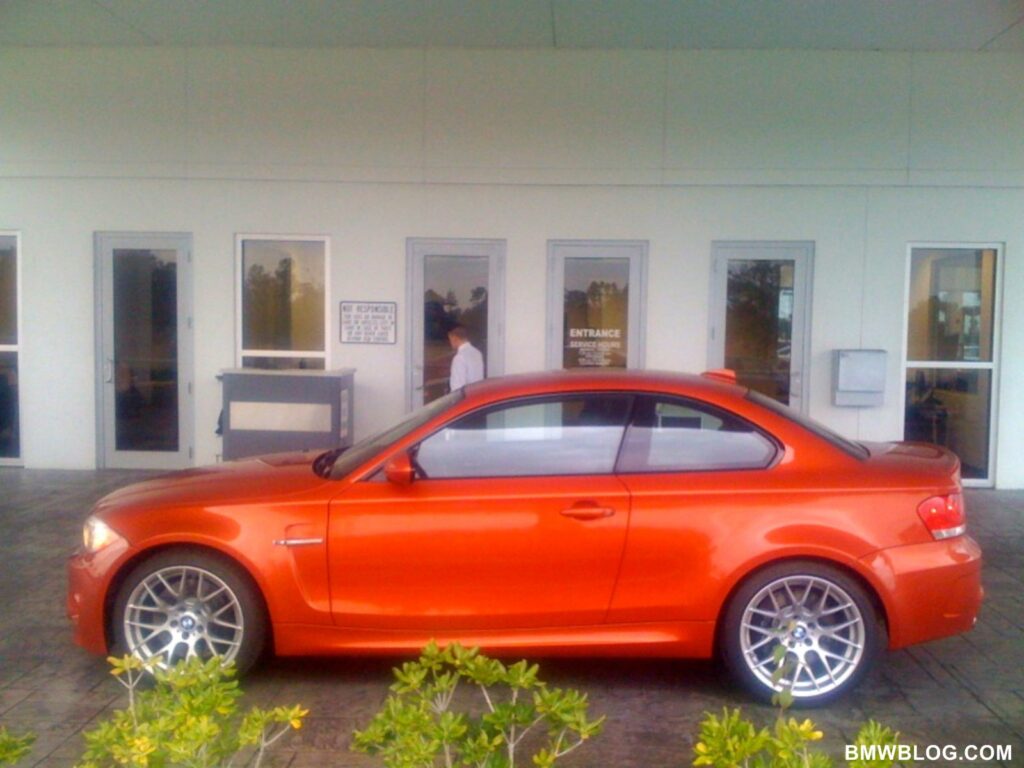Nuevas fotos de la vida real de BMW 1M en los Estados Unidos