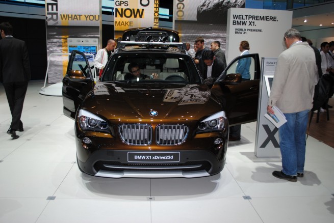 2010 bmw x1 32 655x438