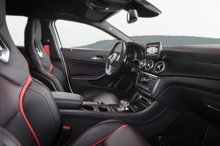 2015 mercedes benz gla45 amg interior 750x498