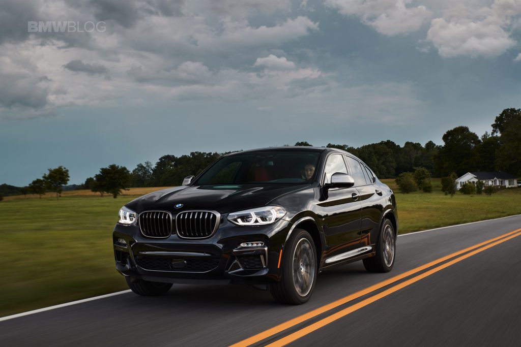 2022 BMW X4 M40i LCI Facelift visto con rejillas más grandes
