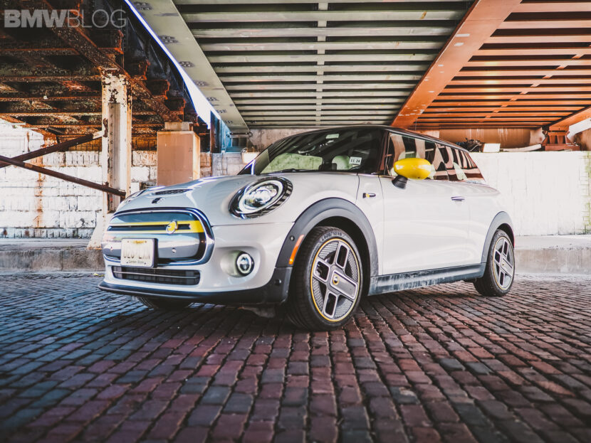 2020 mini cooper se electric 31 830x623