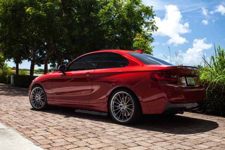 BMW Serie 2 rojo de Melbourne