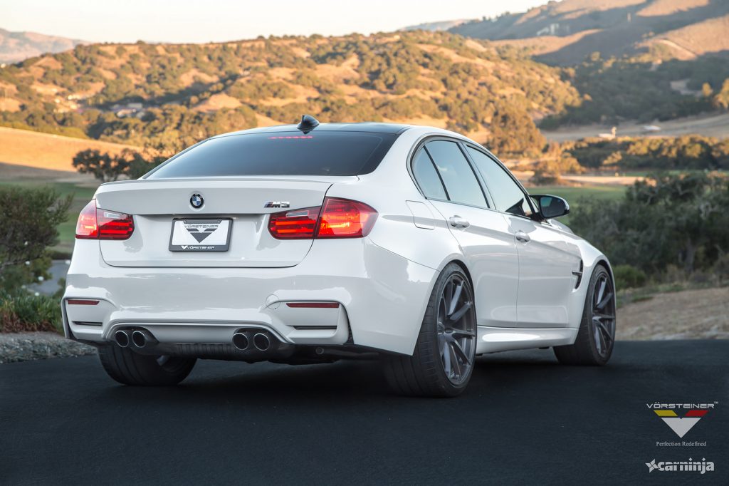 F80 M3 blanco alpino con llantas Vorsteiner VSR-163