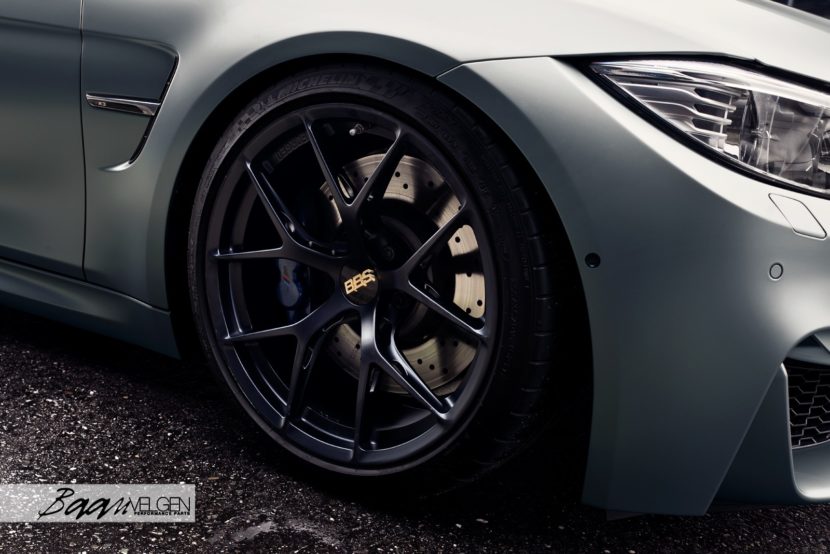BMW F80 M3 metalizado en Silverstone