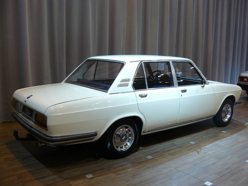 BMW 2500 1969 830x623
