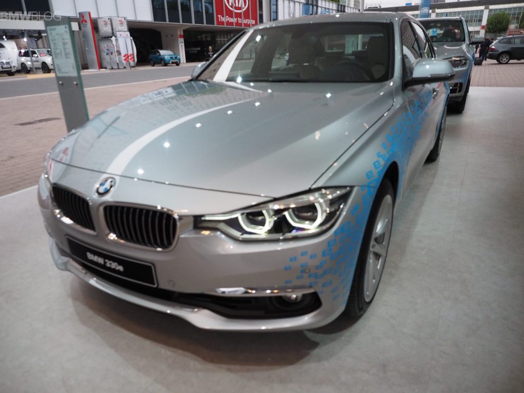 El BMW 330e híbrido debuta en el Salón del Automóvil de Frankfurt 2015