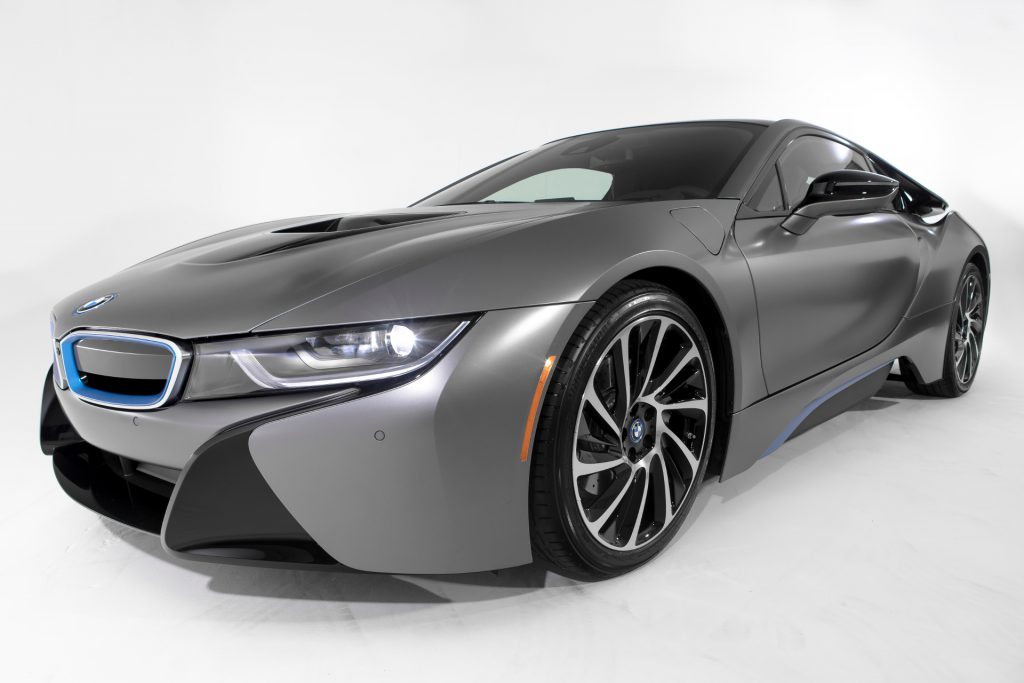 BMW i8 Concours d’Elegance Edition de 2014 en color Frozen Grey