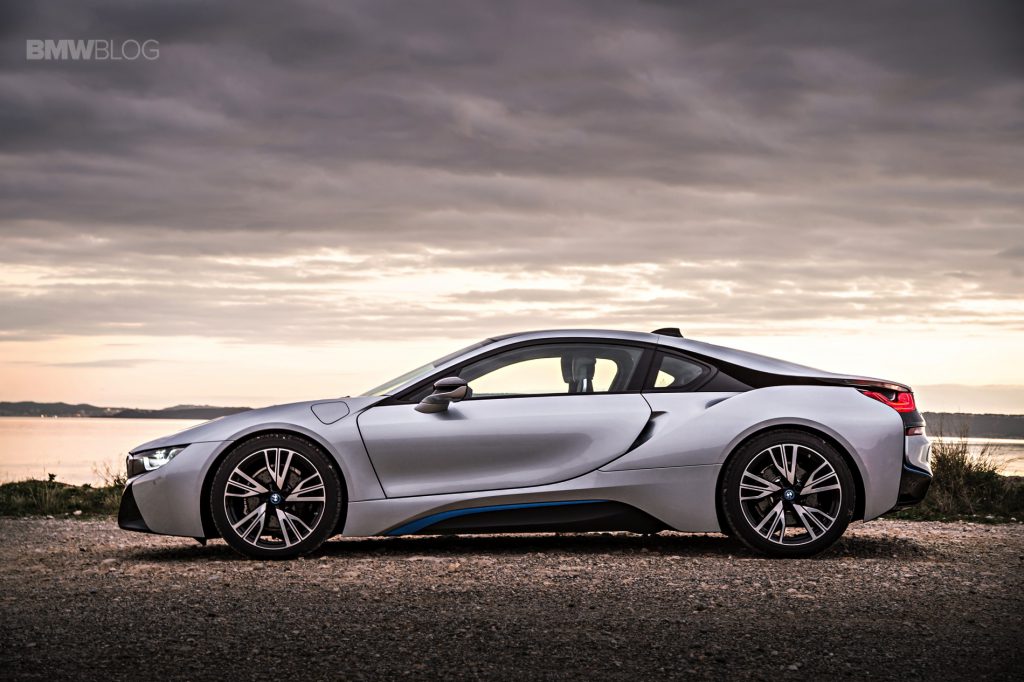 BMW i8 con una gama ampliada de equipamiento de serie y nuevas opciones