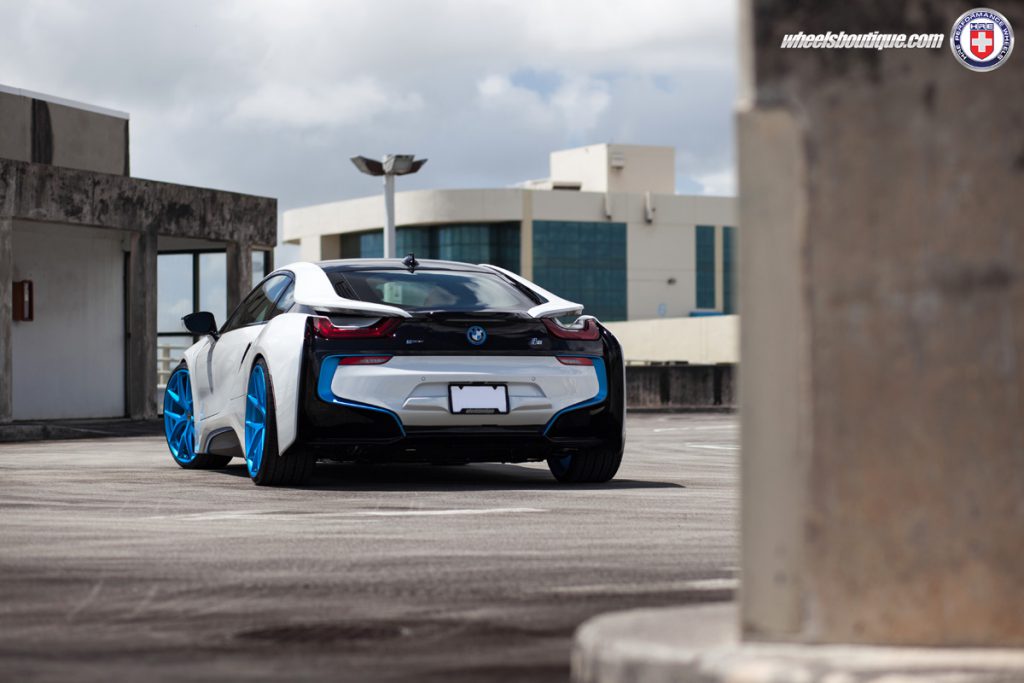 BMW i8 con llantas HRE P101