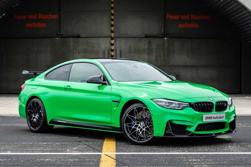 BMW M4 Competition en color verde señal