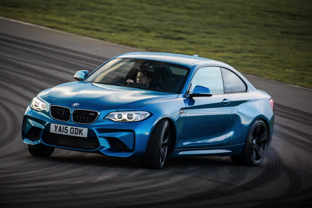 Acompaña a Stig en un BMW M2 en el circuito de pruebas de Top Gear