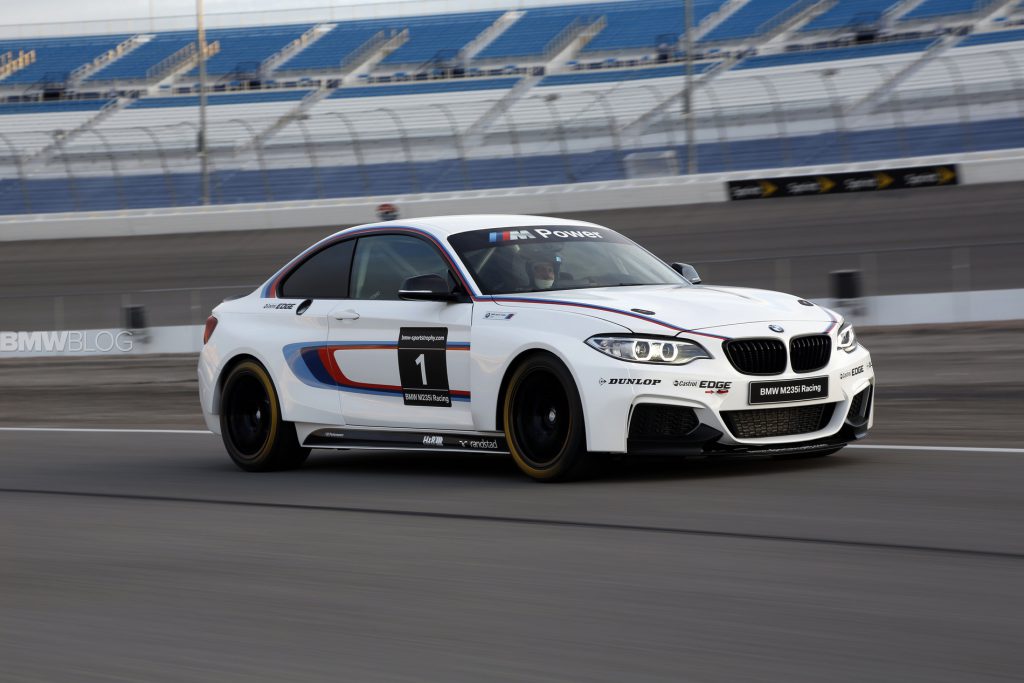 Primera vez en la pista: BMW M235i Racing