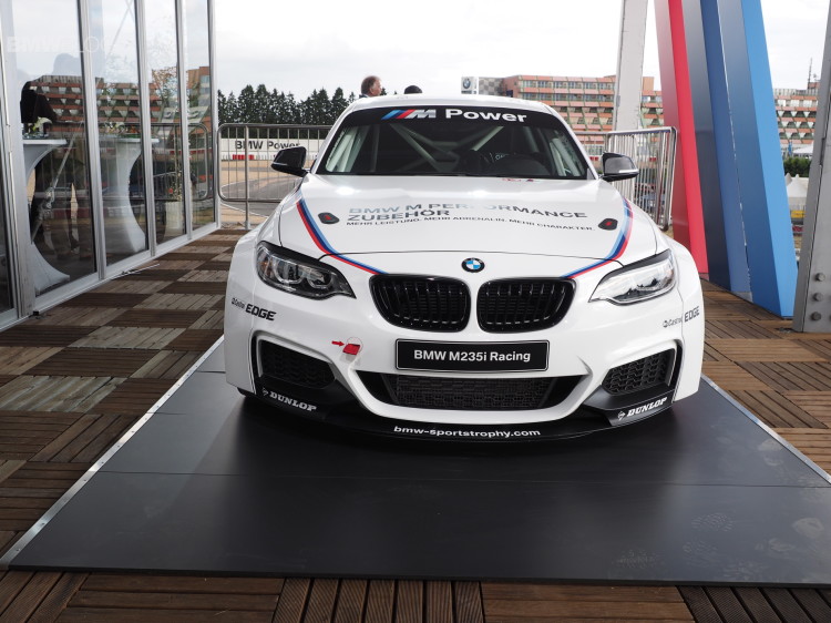 bmw m235i racing photo 1 750x562