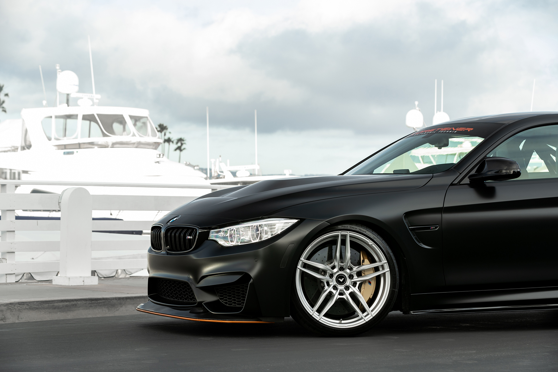 bmw m4 20 v ff 110 zara gris 42214590222 o