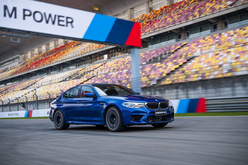 El BMW M5 2018 es más rápido que el Tesla Model S P90D en una prueba instrumentada