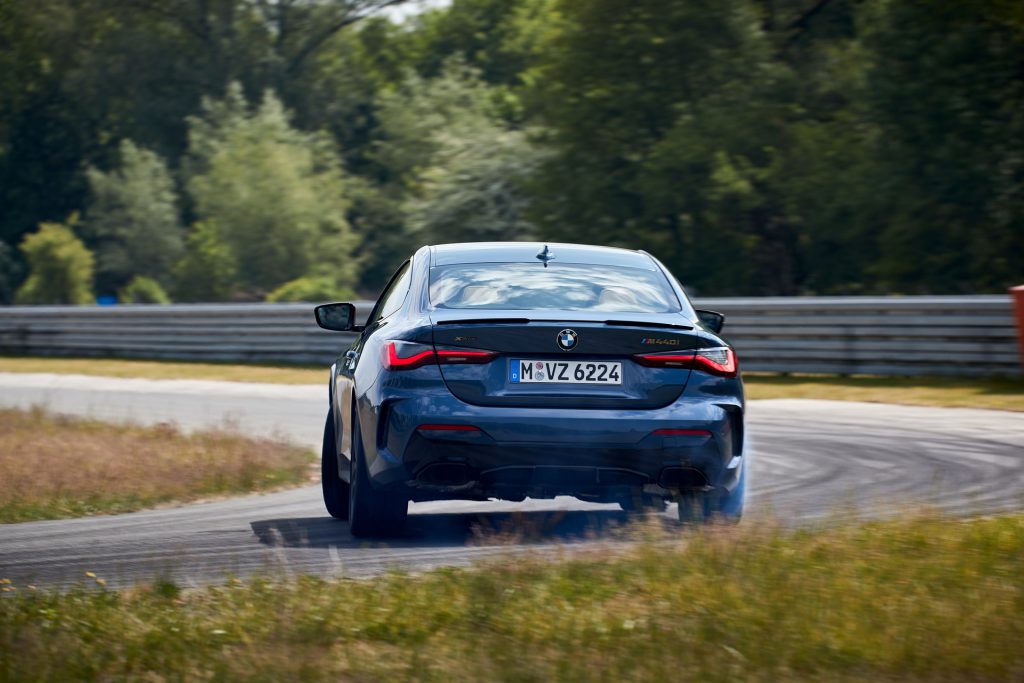 El BMW M440i de tracción trasera llegará en marzo de 2021