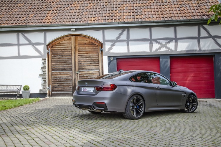 bajo KW Clubsport BMW M4 Standaufnahme 02 750x499