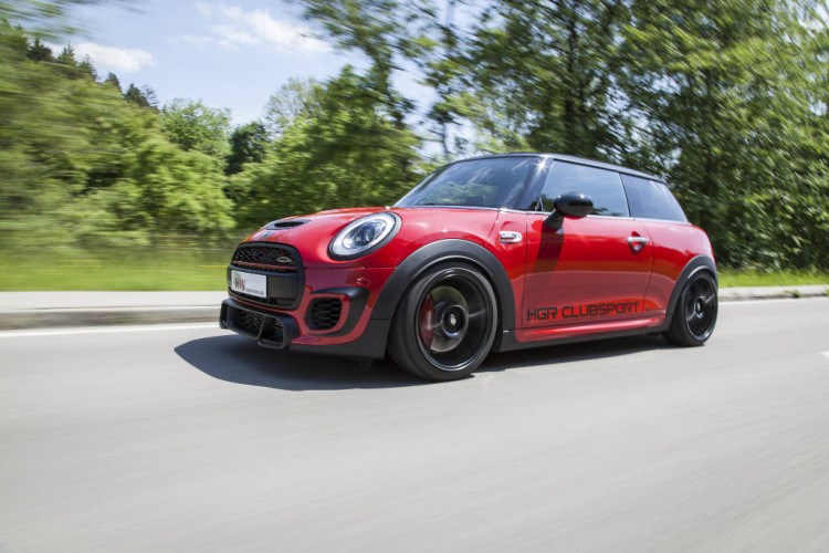 bajo KW Mini John Cooper Works F56 Fahraufnahme 001 750x500