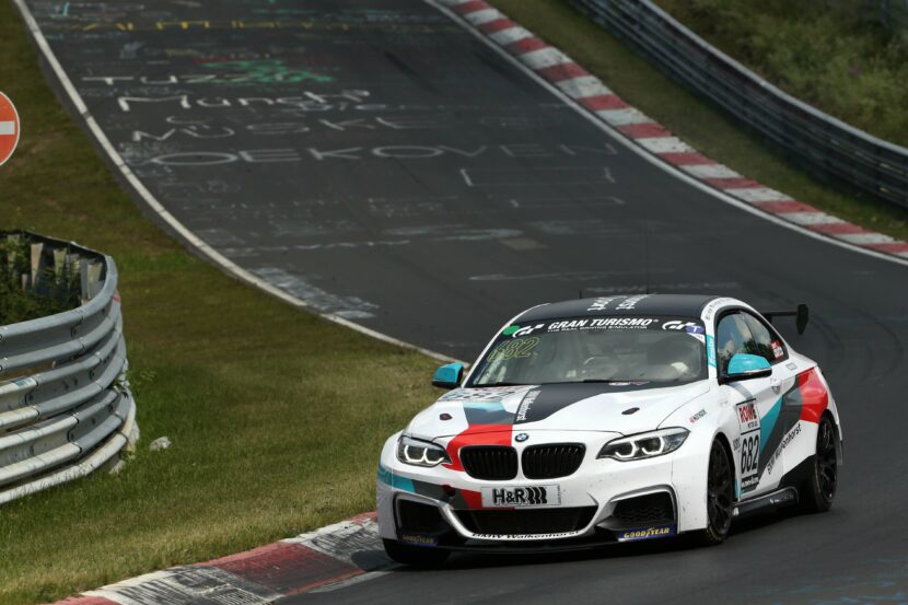 P90393310 highRes nuerburgring ger 12t 830x553