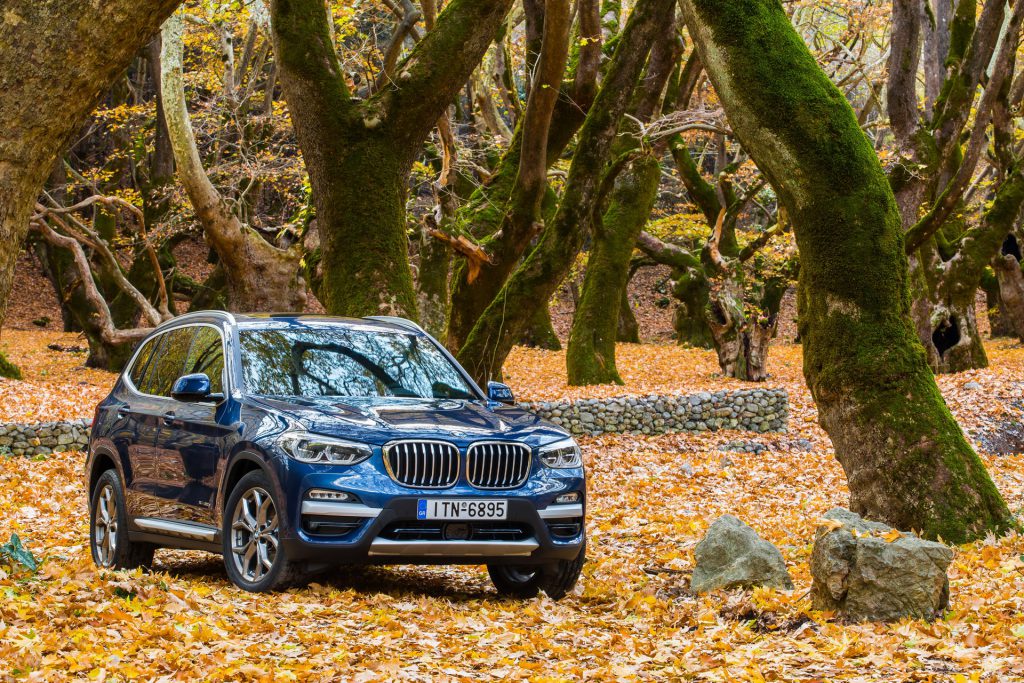El BMW X3 (G01) fotografiado en un maravilloso paisaje griego