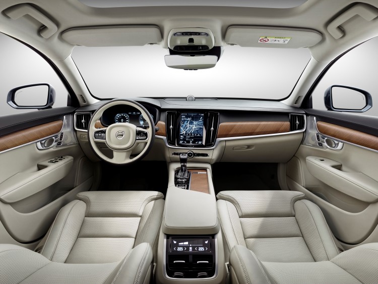 Interior del Volvo S90 rubio
