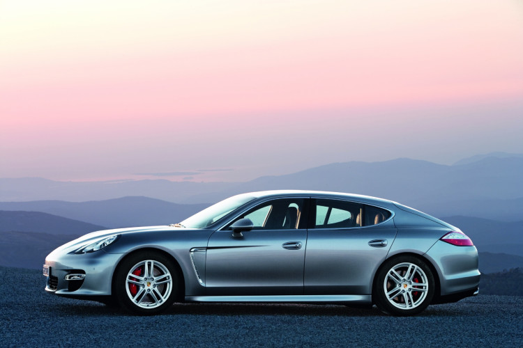 2010 porsche panamera turbo 750x500