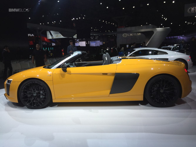 2016-Audi-R8-Spyder-5