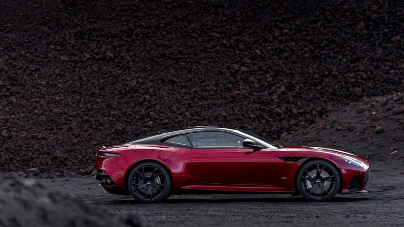 2019 aston martin dbs superleggera 11 830x467
