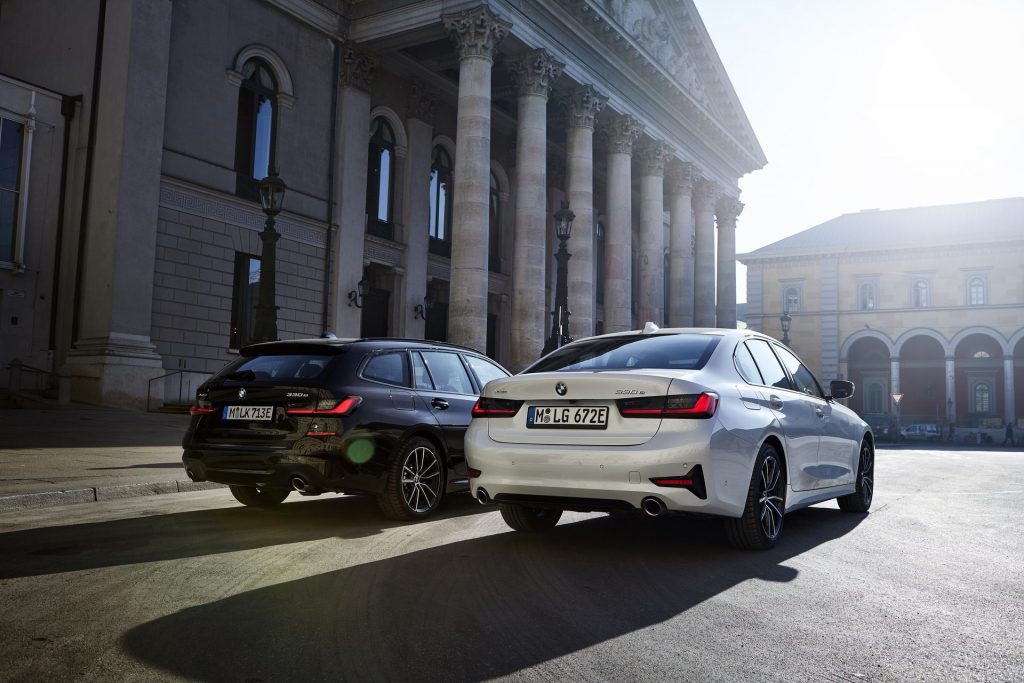 330e Touring, 330e Touring xDrive y 330e Sedan xDrive