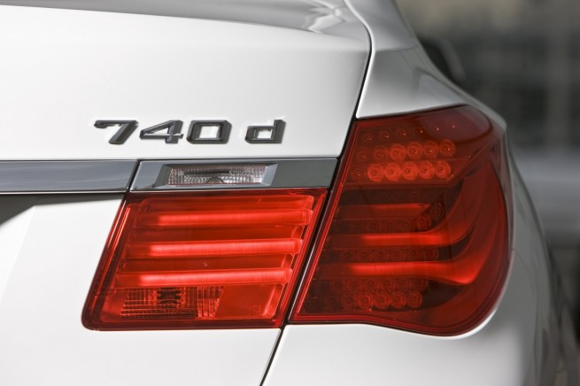 bmw 740d 1600x1200 655x436