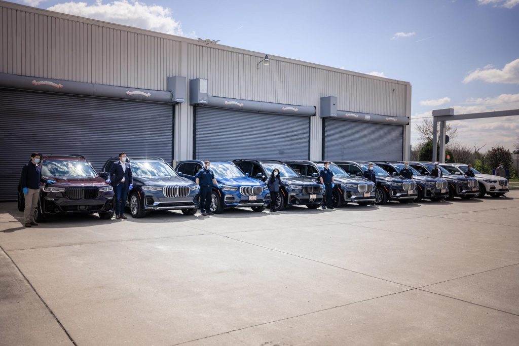 Los concesionarios de BMW de Chicago se unen para devolver la ayuda durante COVID-19