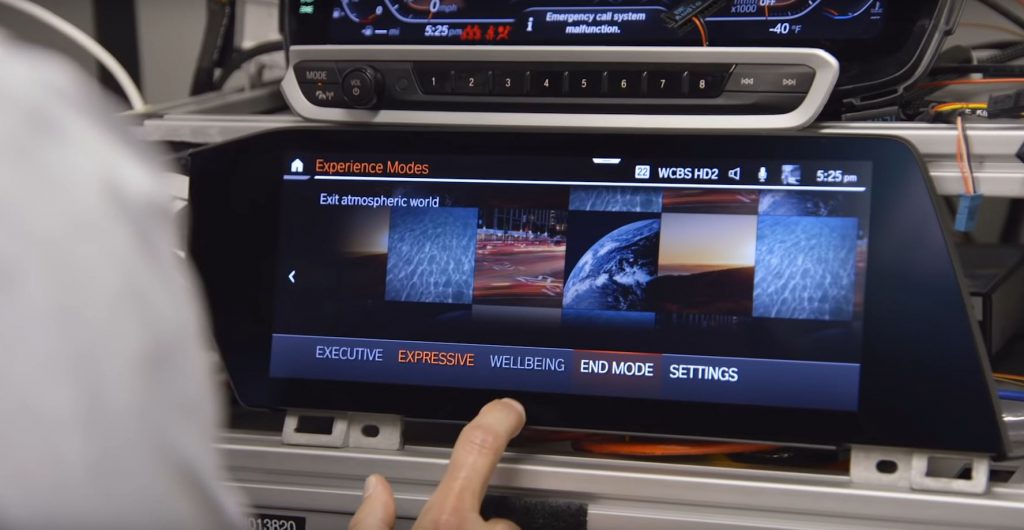 El cofundador de Reddit prueba el asistente personal inteligente de BMW