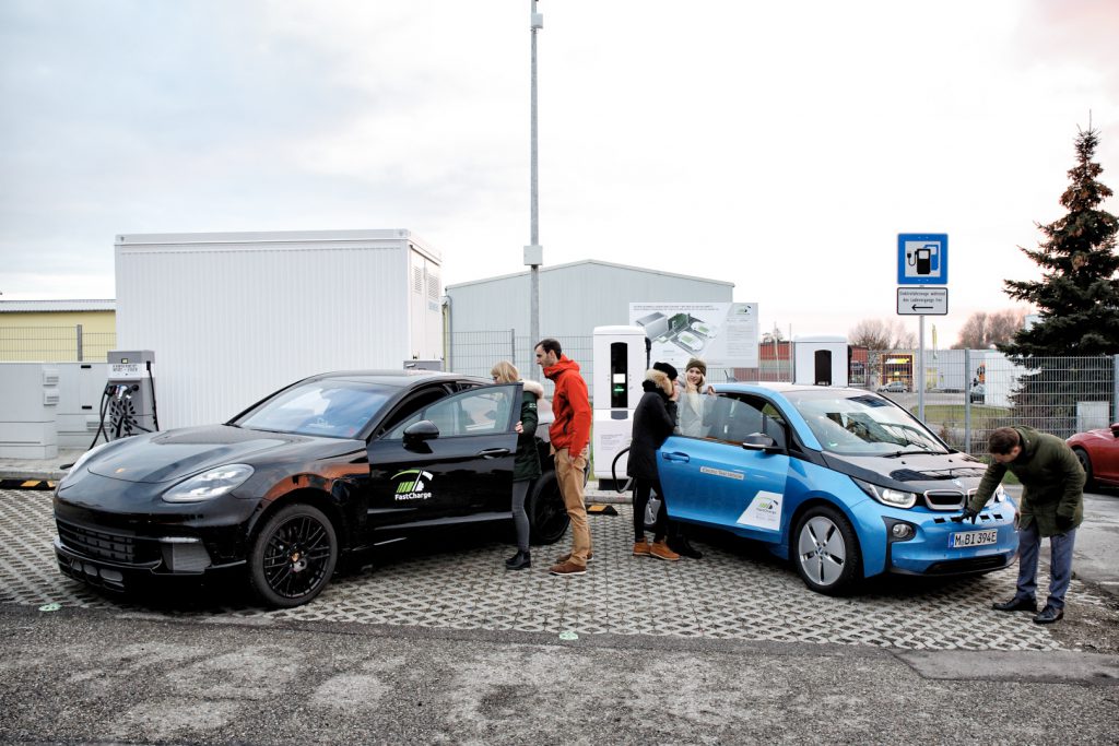 El proyecto de investigación de BMW «FastCharge» lanza un prototipo de estación de 450kW