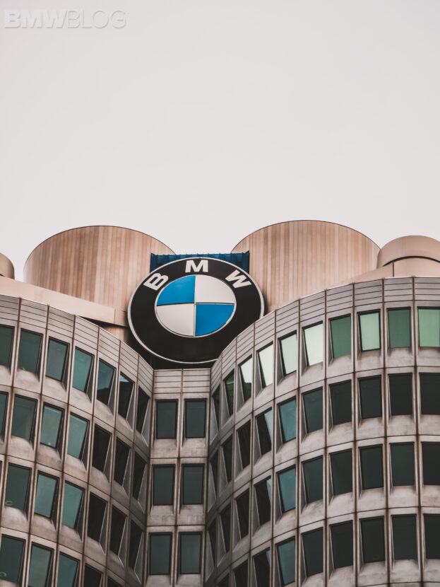 logotipo de la sede de bmw 1 623x830