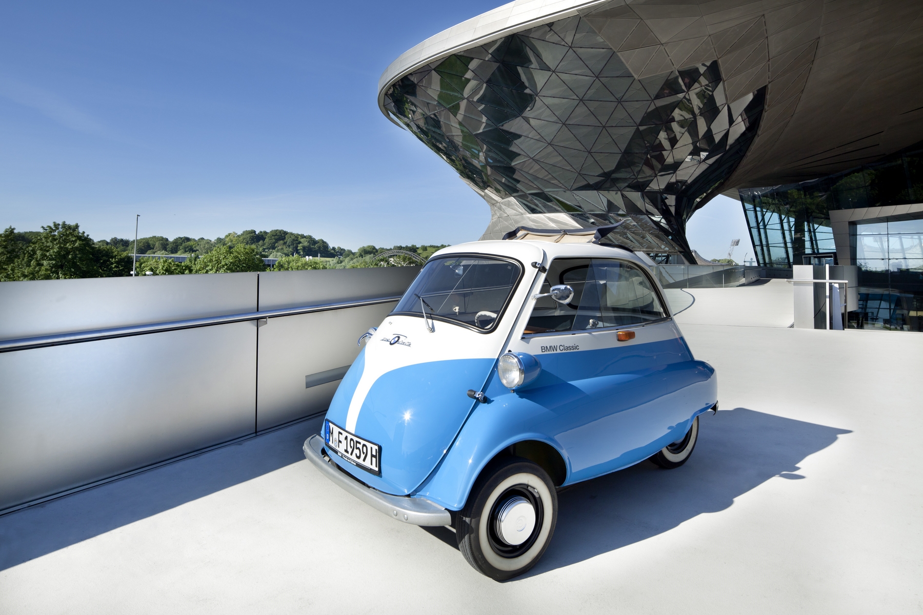 Doug DeMuro conduce el BMW Isetta - Blog de BMW