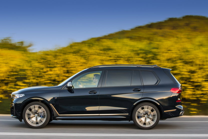 BMW X7 M50d Grecia 41 830x553