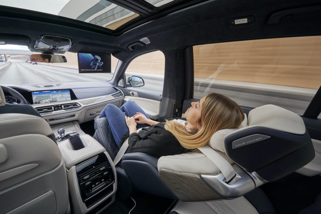 El BMW X7 ZeroG Lounger cuenta con asientos de nuevo nivel
