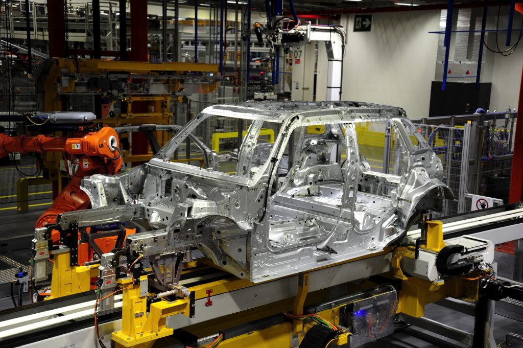 BMW cerrará temporalmente su planta de Oxford en torno a la fecha límite del Brexit