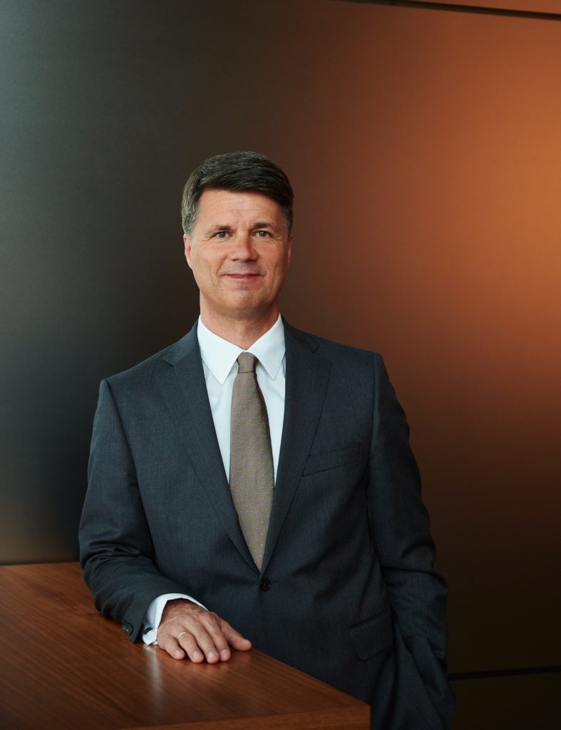 Krueger, director general de BMW, se siente bien y vuelve al trabajo