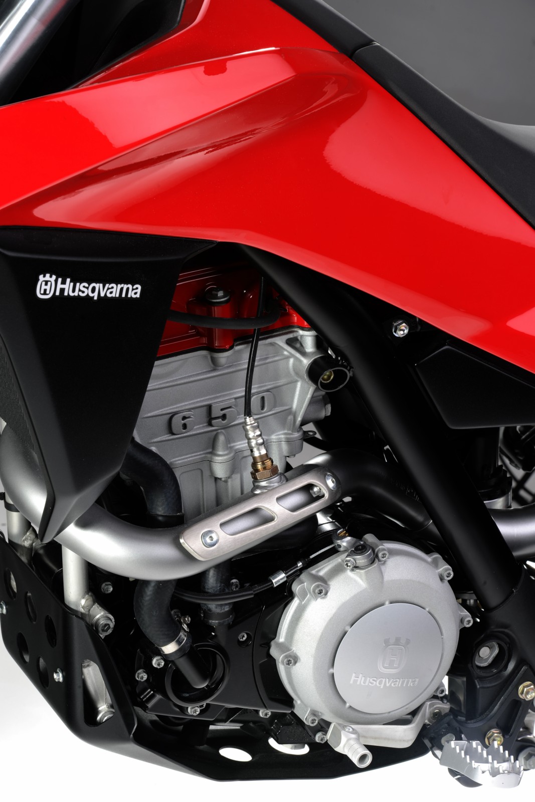 Husqvarna Concept Strada 02