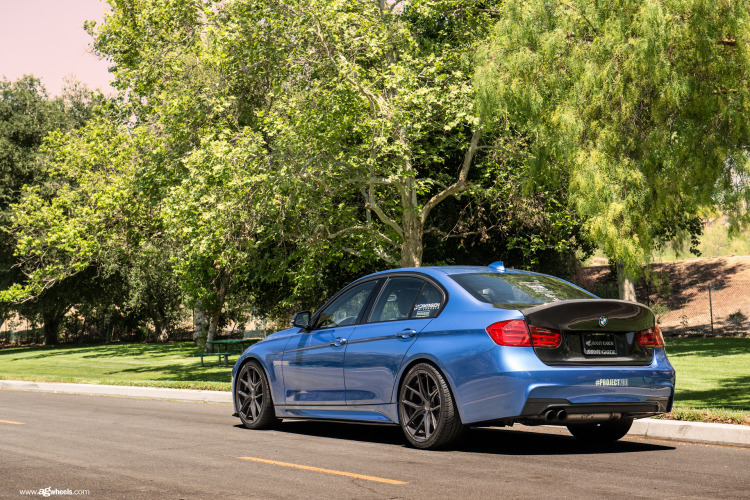 m580 grafito ahumado bmw f30 328i rearside 1 750x500