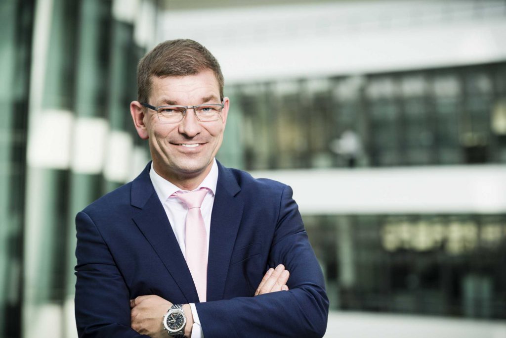 BMW activa la cláusula de no competencia del nuevo CEO de Audi