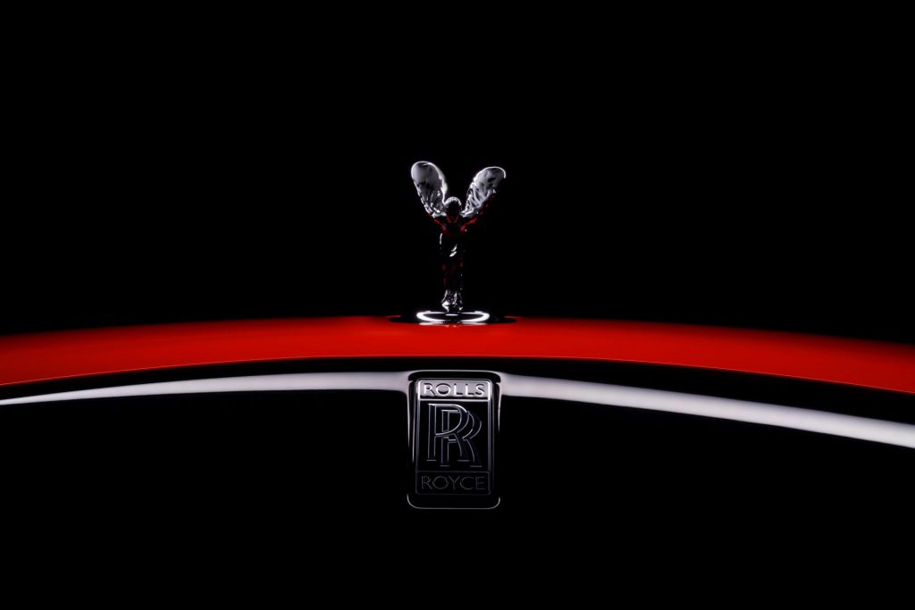 Mira a Tiff Nedell haciendo burnouts en un Rolls-Royce de 1958