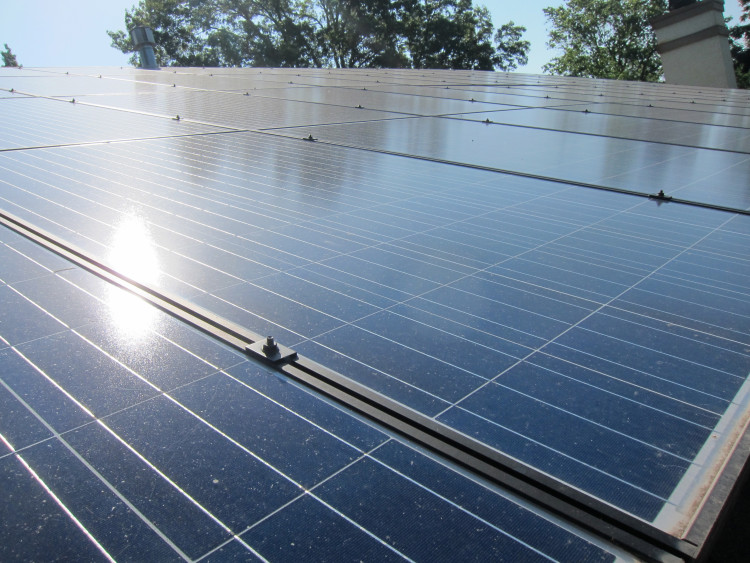 panel solar coche eléctrico 750x563