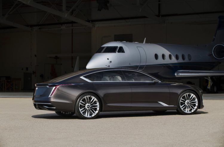 Cadillac-Escala